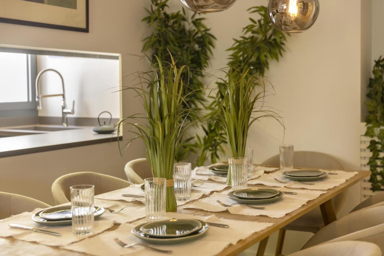 Elegant, Chic, Hip 2 Bedroom W/ Forest View In Athens! Exterior foto